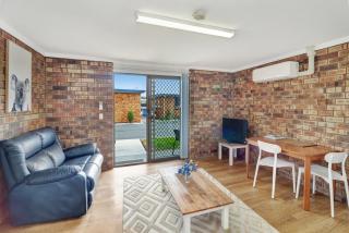 Kellraine Holiday Units - St Helens - 8