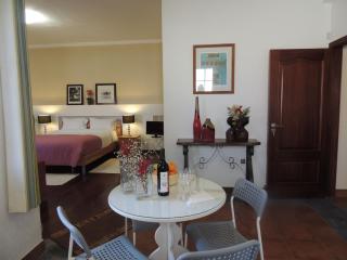 Studio Flat with Pool - 2