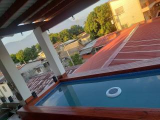 Entire House and Terrace Pool - La Ceiba - 0