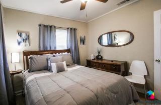 Walkable Duplex Near Forsyth Park Free Parking - 4