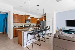 8879 Windsor renovated 11guests pool heat near Disney 192 - Kissimmee - 1