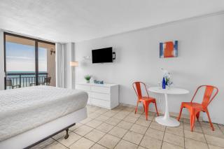 Beachfront Romantic Studio Escape w Perfect View 1212 - Myrtle Beach - 9