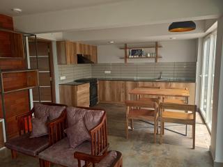 Izzat Inn Pool Villa Parunthumpara - 3