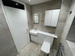 Riverside 2 Bedroom Townhouse with Car Charger - Abergavenny - 1