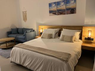 Beachside Studio Retreat - 8