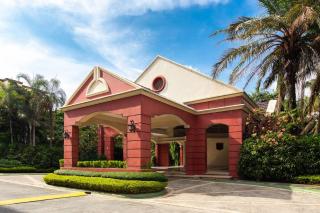 Cozy 2BR w/ Free Pool Access and Free Parking N224 - Manila - 8