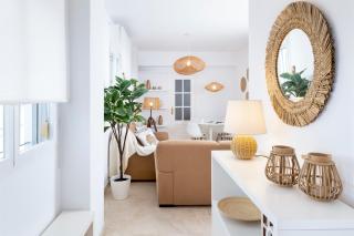 Magno Apartments Alfarería - Private Parking included - Sevilla - 0