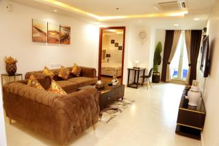 Luxury Apartment with Balcony in Gold Crest, DHA - Skyview Suite - Lahore - 8