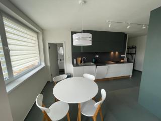New flat with a mountain view, garage parking - Banská Bystrica - 6