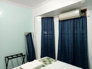 Larot's Vacation House - Rooms Only - 2