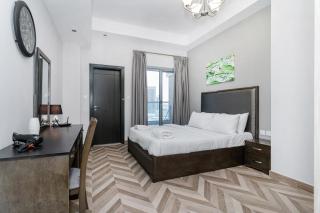 Family and Group Stay I Near Burj Khalifa I Summer Deal - 7