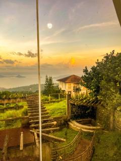 Refreshing Retreat: Tagaytay House with Pool - 6