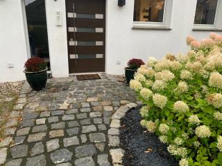 4 bedrooms, 2 bathrooms, kitchen, terrace - 10 min to fairground - Düsseldorf - 1