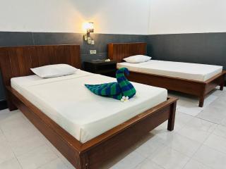 Creative Bungalow Beach Front - Gili Trawangan - 0
