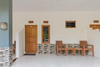 RedDoorz near Ciletuh Sukabumi - 2