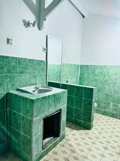 Creative Bungalow Beach Front - Gili Trawangan - 8