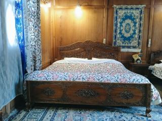 Jacqueline houseboat - Srinagar - 5