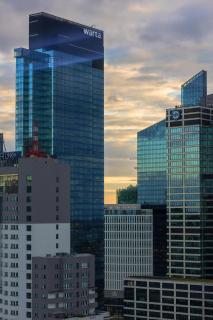 Luxurious Unique Tower Apartment with City Skyline by Renters Prestige - Warsaw - 4