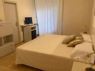 G&D Mi Ma Condhotel Only Rooms Free Breakfast - Milano Marittima - 4