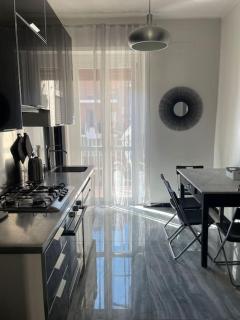 Two bedroom apartment with private parking - Turin - 4