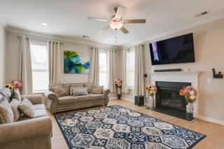 Greer Family Home with Library, Sunroom and Backyard! - Duncan - 2