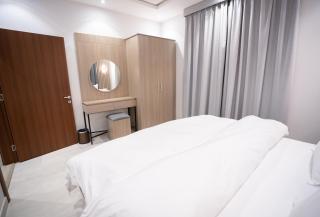 Blue Tower Hotel Apartments - 1