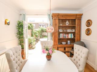 Apple Tree House - 3