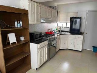 Casa completa de 3 cuartos en una zona tranquila. - 3