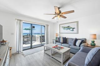 Pet Friendly Beach House - Summer Reign by Panhandle Getaways - Panama City Beach - 9