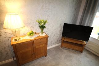 Ashington - 2 Bedroom House - Beautifully Decorated & Furnished - Large Garden - Ashington - 3