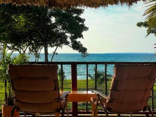 Deluxe Family Suite - In front of the sea - Moñitos - 9