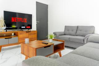 Apartamento con Alberca SmartTV y Jardin - 5