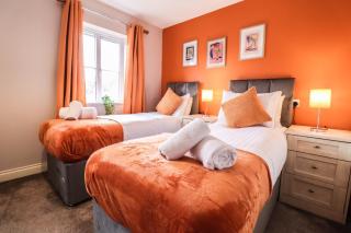 Family-Friendly 4 Bedroom House with Private Driveway - Hillingdon - 9