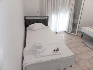 Fiona Seafront Apartments - Nikiana - 2