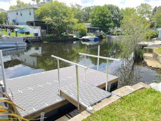 Weeki Wachee Retreat/Canal home/hot tub/boatmotor - 6