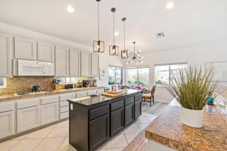 Luxury Living with Unmatched Views - Green Hills - 7