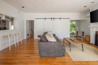 La Jolla Beach House! Steps to the water! - 8