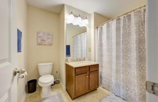 Mulberry home with pond view - 4