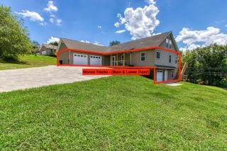 Moose Tracks by HoneyBearCabins 5BR 4BA Sleeps 15 - Sevierville - 3