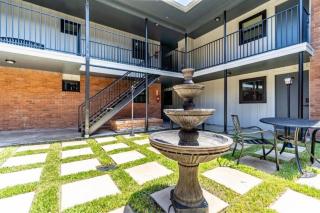 Roomy Urban Apartment Montrose! Free Parking #8 - Houston - 7