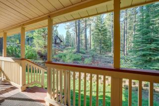 Hike, Boat & Ski: South Lake Tahoe Home - 9