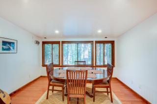 Hike, Boat and Ski South Lake Tahoe Home - South Lake Tahoe - 5