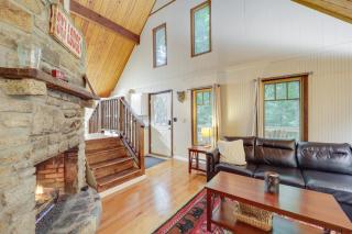 Deck, Fire Pit, and Grill Beech Mountain Chalet - Beech Mountain - 6