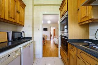 Wembley Arch View, 4-Bed House, Drive for 2 cars - 5