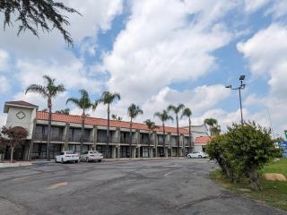 Valley Inn - Mission Hills - 1