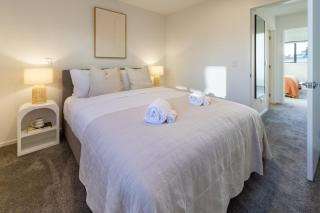 Garden City Getaway 2 bed with sofa bed 1 bath - 4