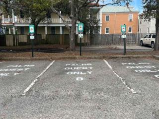 Stunning Secret Courtyard - 1 BLOCK TO KING - 8