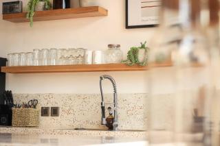 Pop art Canggu apartment, short-walk to the beach - Canggu - 3