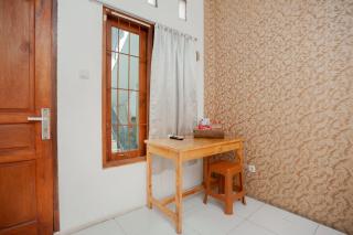 RedDoorz Syariah near Jatisampurna Hospital - Bekasi - 7