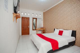 RedDoorz Syariah near Jatisampurna Hospital - Bekasi - 9